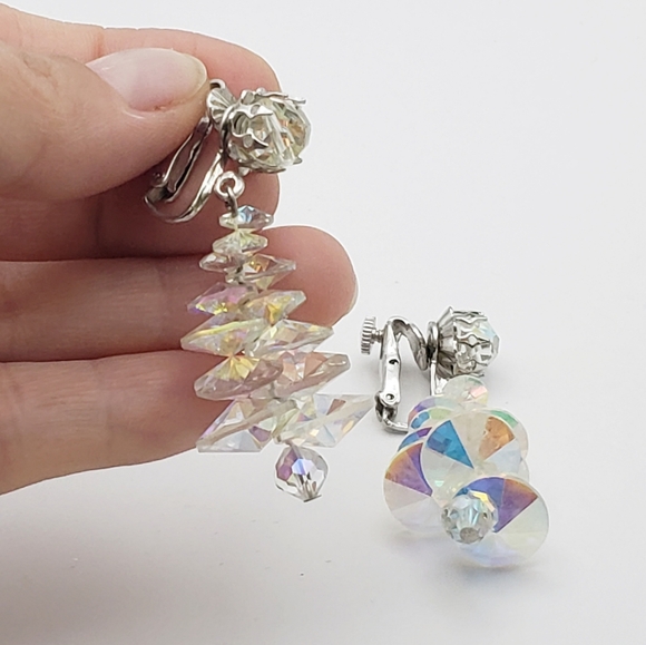Gorgeous VENDOME Aurora Borealis Clear Crystal Criss Cross Stacked Beaded Clips - Picture 8 of 10
